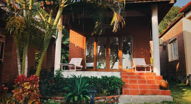 Бунгало с видом на сад Vung Bau Resort