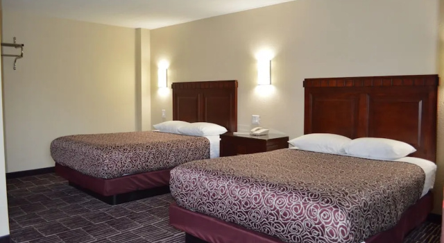 Четырёхместный номер Standard Economy Inn