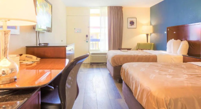 Четырёхместный люкс Quality Inn Sumter