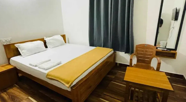 Murdeshwar Comforts, Book Hotel Murudeshwara Bangalore