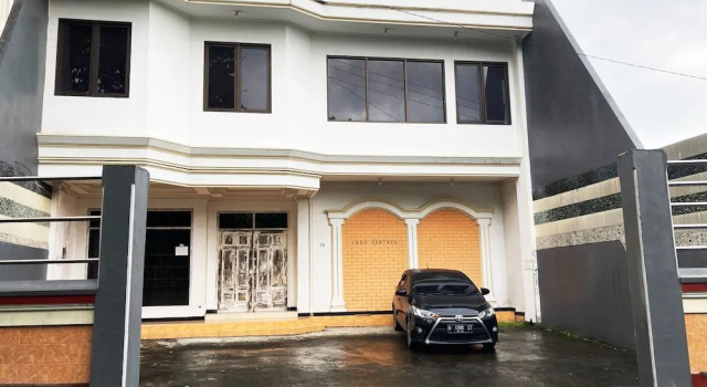 OYO Life 90989 Lee Dug Tretes Residence