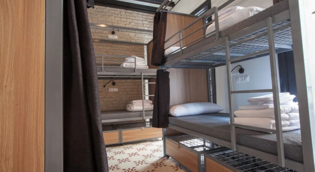 Кровать в общем номере Hostel Ibarra by Bossh! Hotels