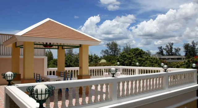 Люкс Small Hotel