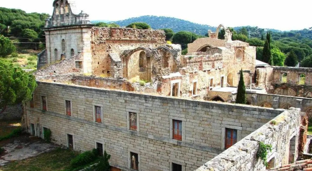Casa Blanca de La Sierra hasta 24 hasta personas con Piscina Salina y Bbq, Varaa Hotelli Hotellit Madridin maakunta pysäköinnillä, Pysäköinti