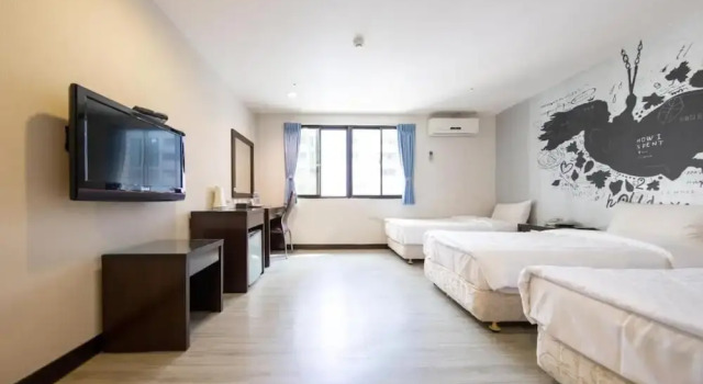 Трёхместный номер Comfort Newhotel