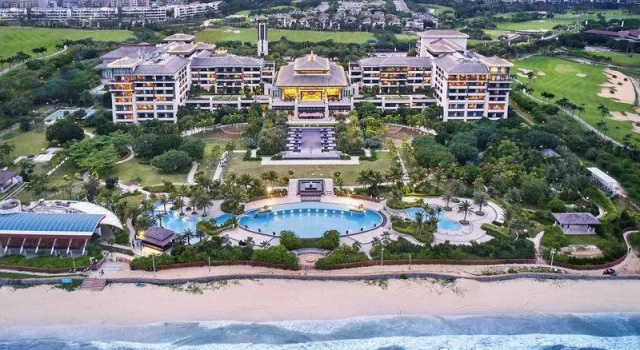 Люкс c 1 комнатой с видом на сад Crowne Plaza Hailing Island by IHG