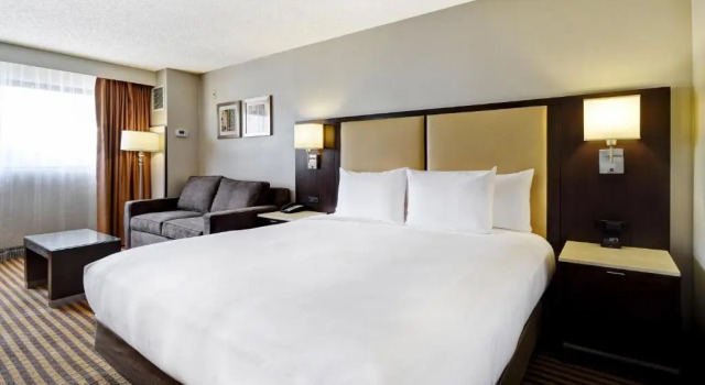 Номер Standard с видом на бассейн DoubleTree by Hilton Pleasanton at The Club