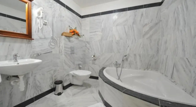 Люкс Deluxe с видом на город Brioni Suites