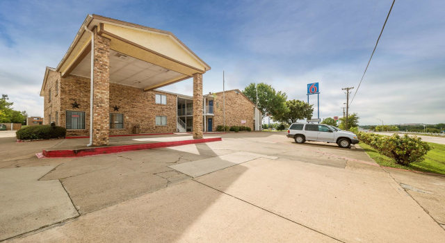 Motel 6 Red Oak, TX - Dallas, Забронировать Мотель Ред-Оук Dallas - Fort Worth Metropolitan Area