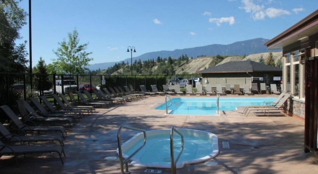AMAZING 3Br Condo | Heated Pool & Hot Tub | Hm Theatre | Pool Table