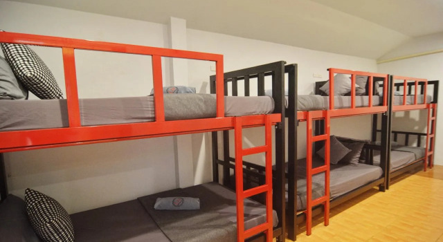 Lanta Hostel - Adults Only