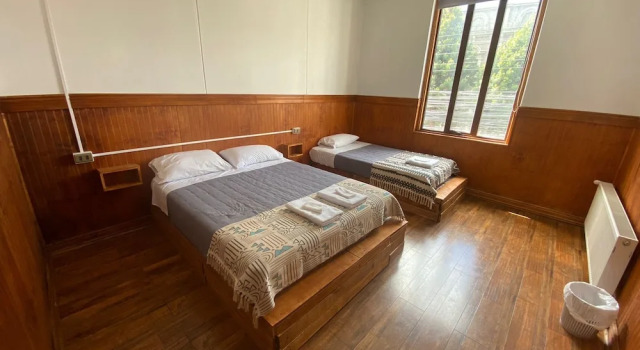 Hostal Ochen, Prenota Bed & breakfast Hotel a Los Lagos con parcheggio, Parcheggio