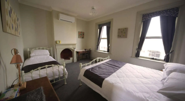 Latrobe Art Apartments, Book Apartment Latrobe Tasmania