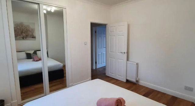 Glasgow Comfortable and Modern 3 Bedroom Mid Terraced Villa, Забронировать Вилла Виллы Стратклайда, Вилла