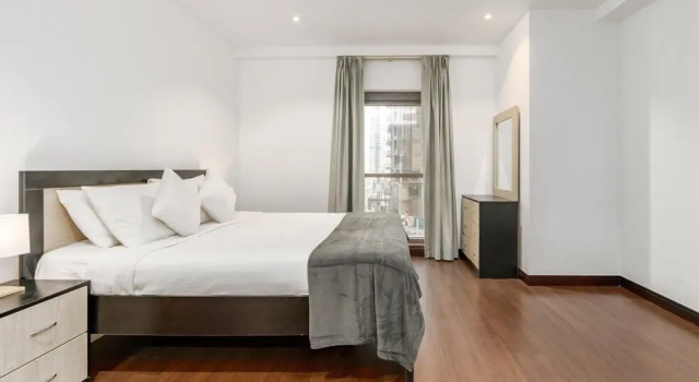 Lux BnB Duplex Casa Private Garden JBR, Забронировать Отель «постель и завтрак» Джумейра , рядом с Dubai Marina Yacht Club
