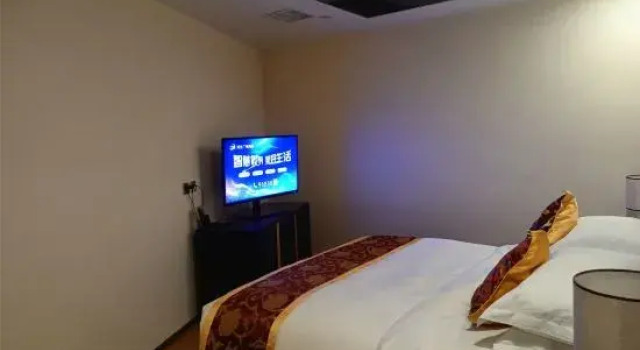 Люкс Kinghand Court Holiday Inn