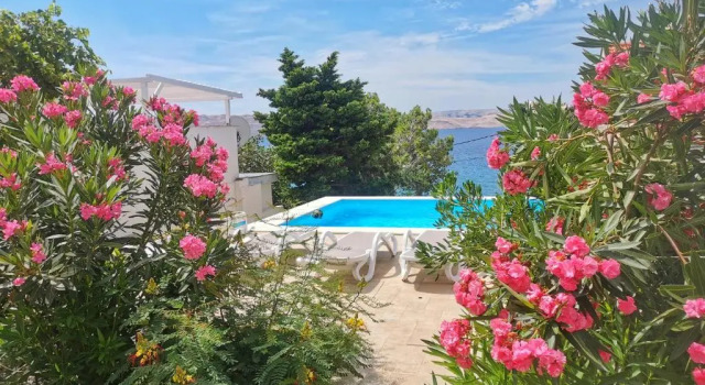 Апартаменты Дуплекс Beachfront Apartments Anita with Pool