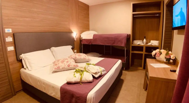 Четырёхместный номер Standard Hotel Smeraldo