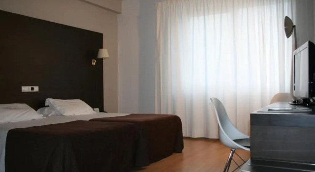 Трёхместный номер Hotel Mendez Nuñez