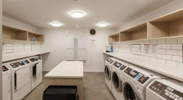 1 Bedroom Apartment @ Mason Square, Book Apartment Melbourne 
