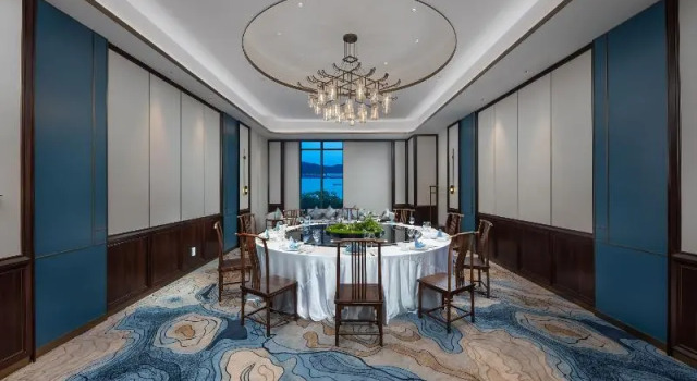 Jinzhou Blossom Hotel, Prenota Hotel Hotel a Zhoushan con parcheggio, Parcheggio