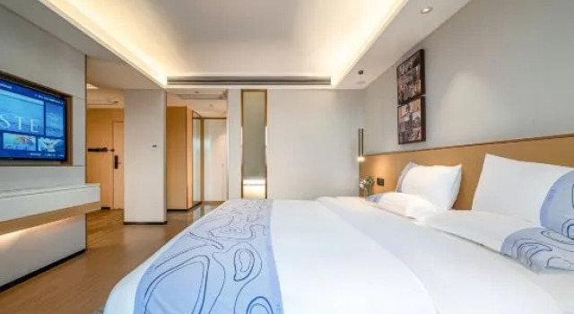 Люкс Deluxe Yeste International Hotel (Nanning Wantailong Jinkai Road Subway Station)