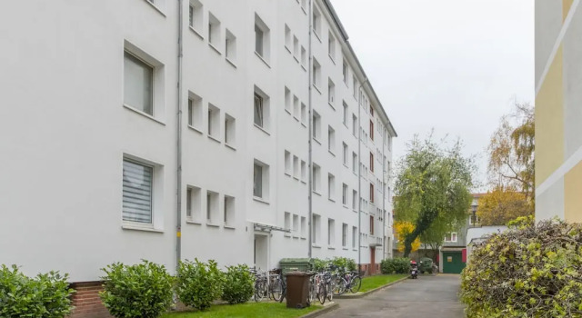 PRIVATE APARTMENT ISARSTRAßE, Забронировать Апартаменты/квартира Отели Ганновера с парковкой, Парковка
