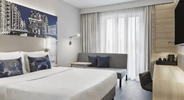 Двухместный семейный номер Standard Courtyard by Marriott Hamburg City