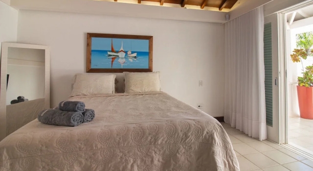 Mansão Pé na Areia Ferradura com 4Suítes