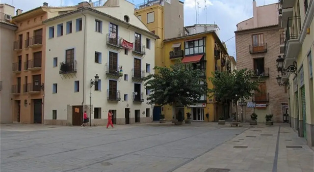 Ático centro de Valencia pet friendly, Забронировать Отель Отели Валенсии 3 звезды, рядом с Iglesia del Patriarca o del Corpus Christi, 3*