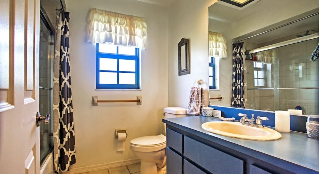 Коттедж Newly Renovated Tropical Getaway in Cape Coral!