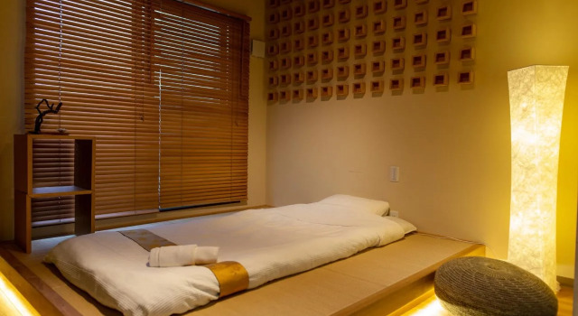 The Pagoda Experience, Prenota Hotel Minami Ward 