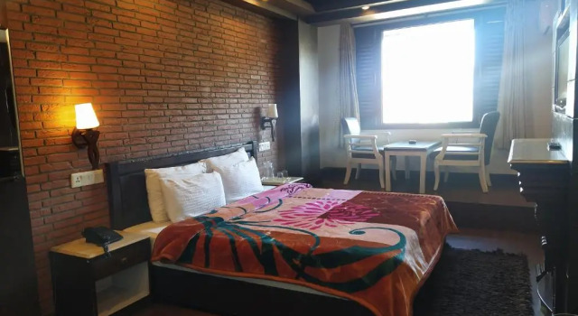 Hotel Parkwood "Mall Road", Rezervovat Hotel Mussoorie Uttarakhand
