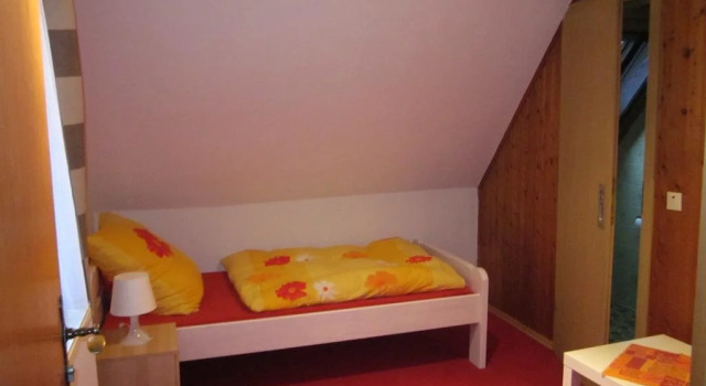 Gästehaus am Fels, Забронировать Отель Альтенар Ahrtal, рядом с Железнодорожная станция Альтенар