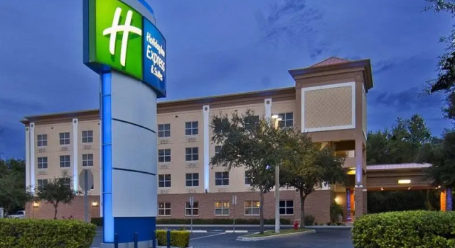 Люкс c 1 комнатой Holiday Inn Express & Suites Plant City by IHG