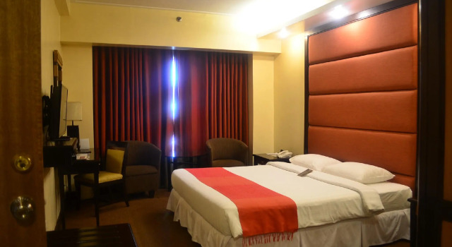 Hotel Rembrandt, Забронировать Отель Кесон-Сити 
