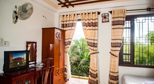 Long Life Hotel