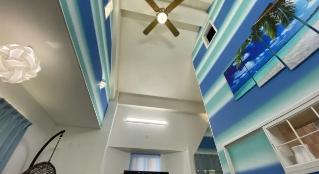 Chatan Tall House