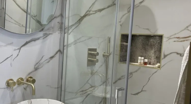 Четырёхместный номер Superior Park Avenue Hotel