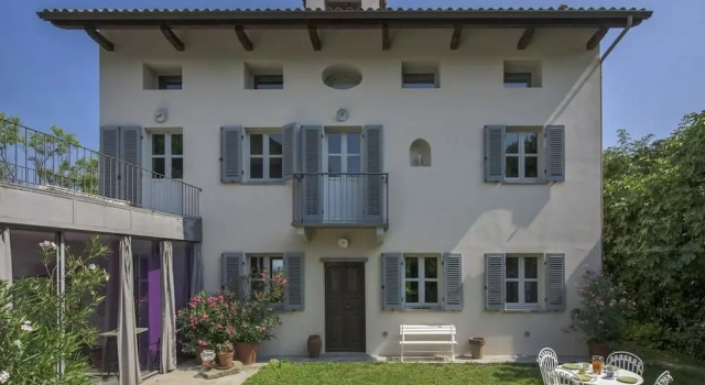Villa Zilio, Book Villa Canelli Piedmont