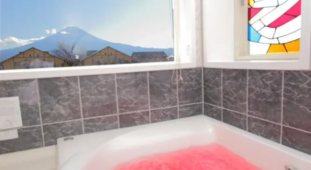 Коттедж с балконом Villa Ensoleille