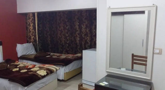 Трёхместный номер Standard с балконом Isis Hostel 2