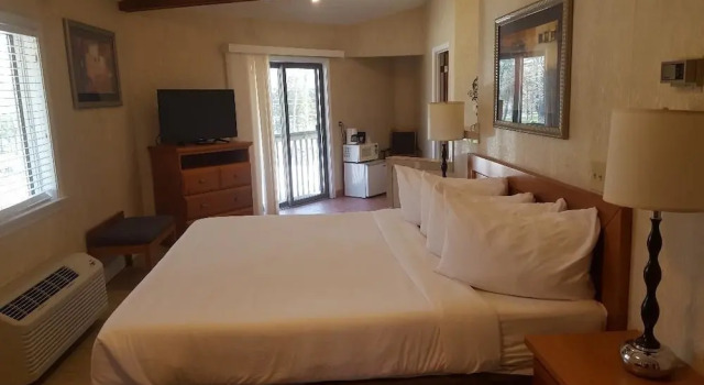 Номер Standard Cedar Park Whirlpool Suites
