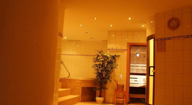 Hotel Gasthof Riederhof, Rezerwuj Hotel Hotele w Tyrol z parkingiem, Parking