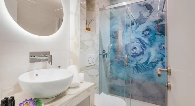 Двухместный номер Deluxe с балконом Flos Luxury Rooms