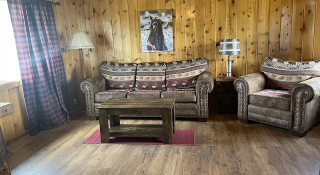 Коттедж Travellers Rest Cabins and RV Park