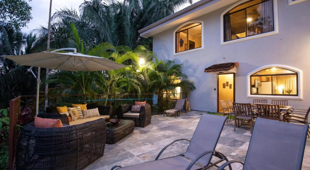 3BR Casa Palmeras near Quepos large private pool, Забронировать Отель Бизнес-отели Кепос, 4* 5*
