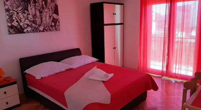 Apartments Ana, Book Lejlighed Hoteller i Split Region med parkering, Parkering