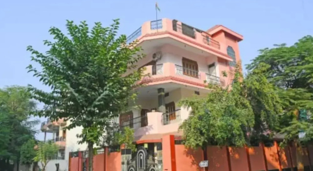Baba Paying Guest House