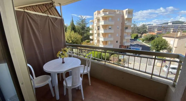 Appartement Sainte-Maxime, 1 pièce, 4 personnes - FR-1-226-303, Rezervasyon Daire Mimosa Road otoparklı oteller, Otopark